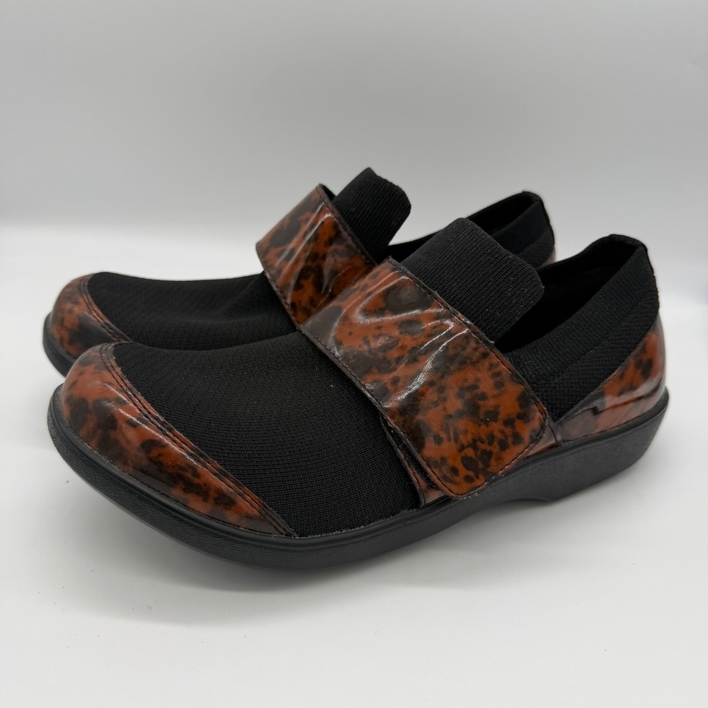 TRAQ by Alegria Qwik Tortoise Shell Smart Walking Comfort Shoes Black 39